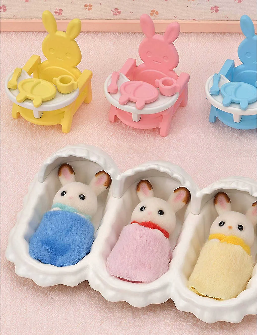 Sylvanian Families Triplets Care Play Set - Image 4