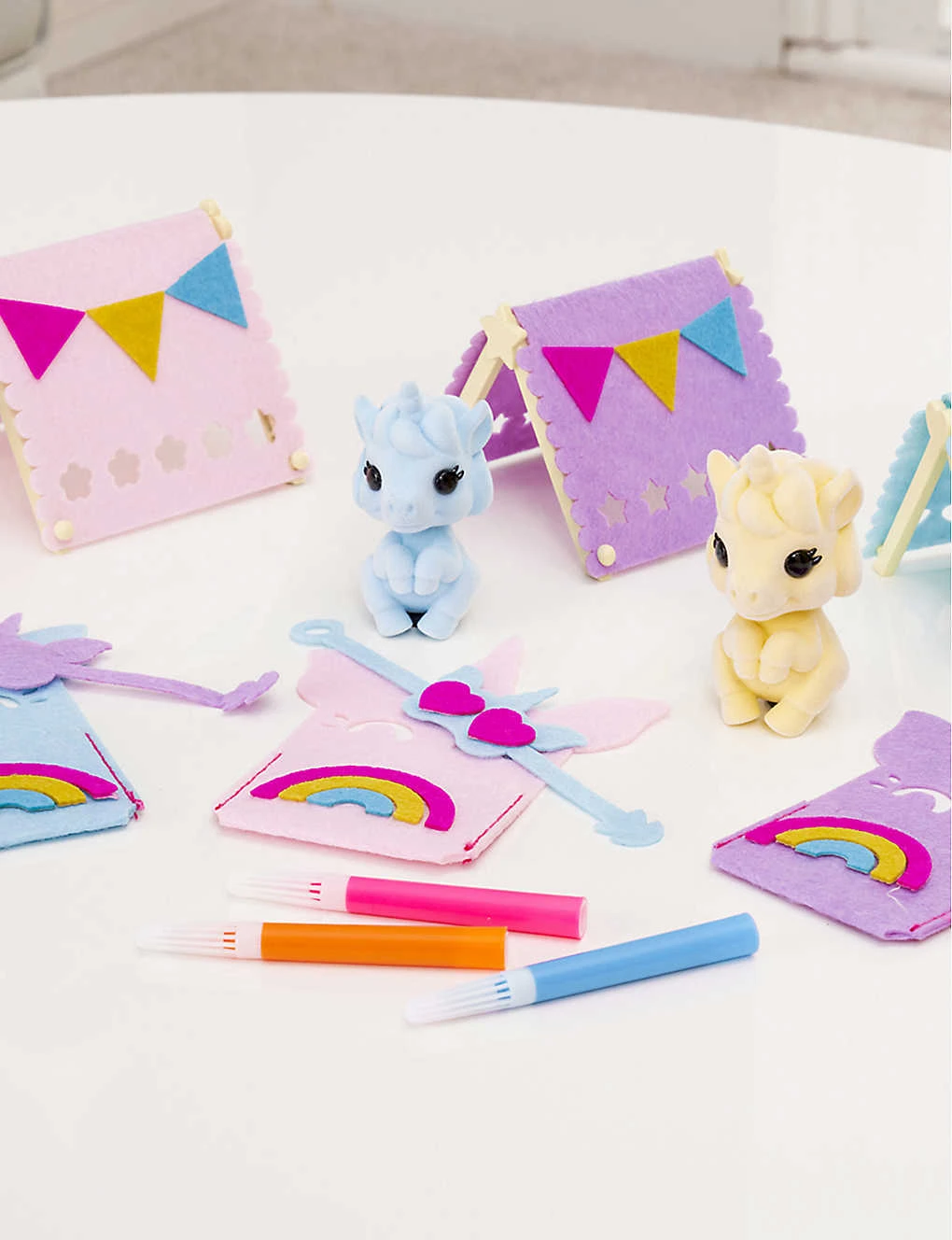 Fuzzikins Unicorn Sleepover Playset - Image 4