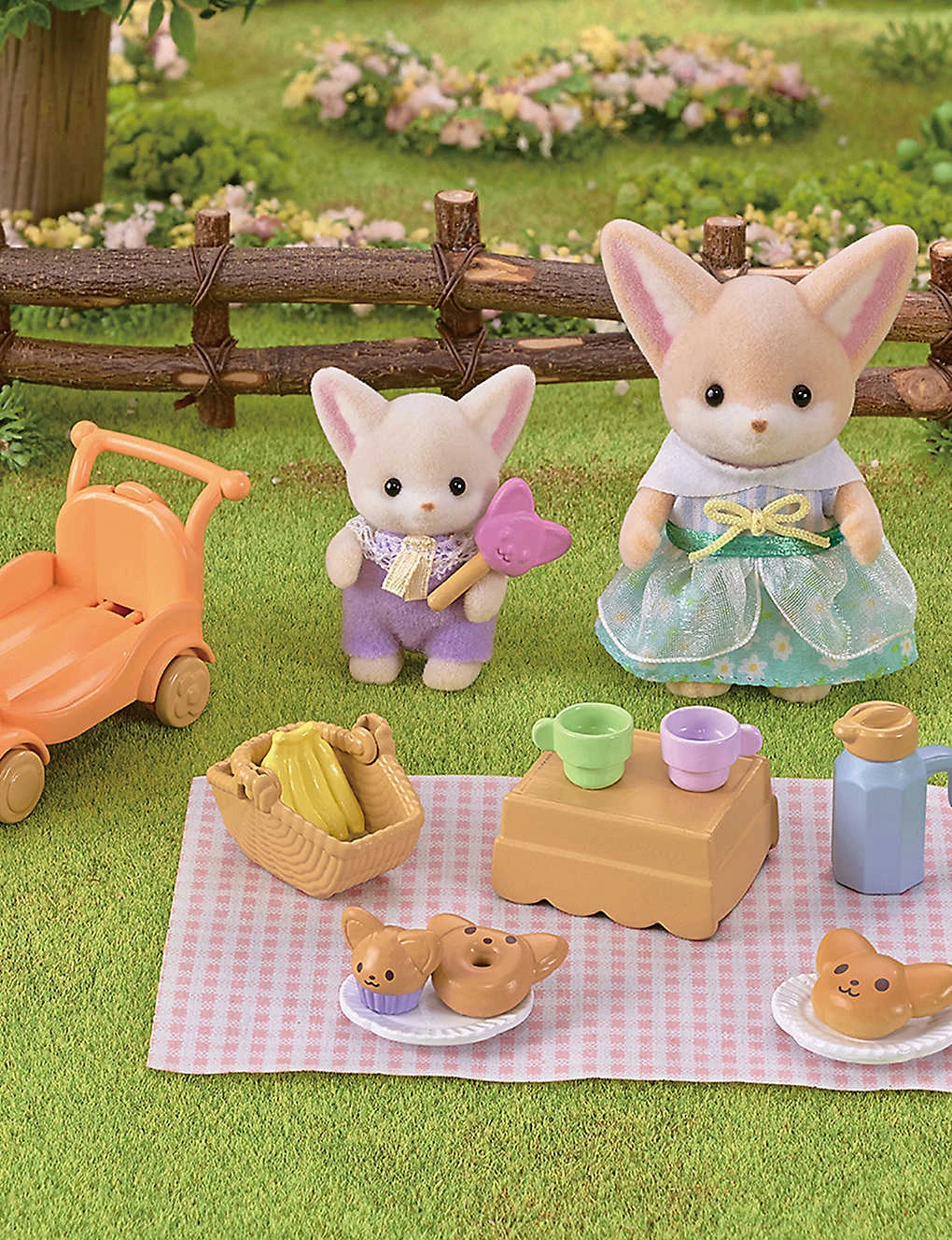 Sylvanian Families Sunny Picnic Fennec Fox Sister Playset - Image 5